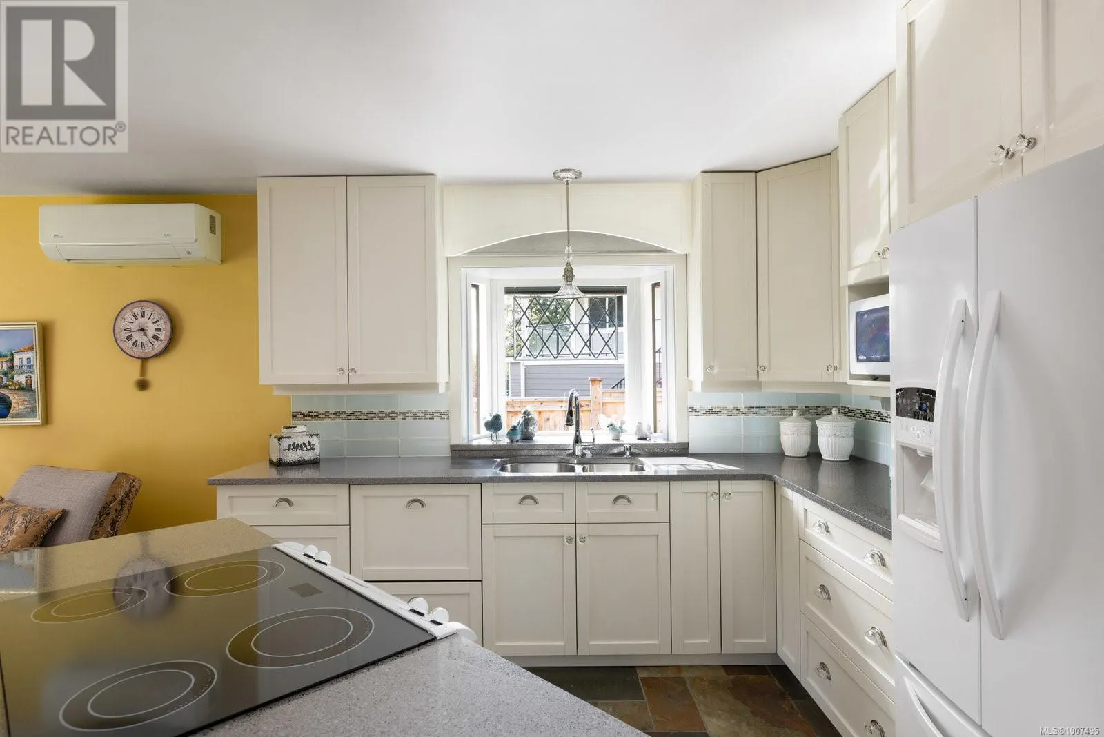 10807 Madrona Dr