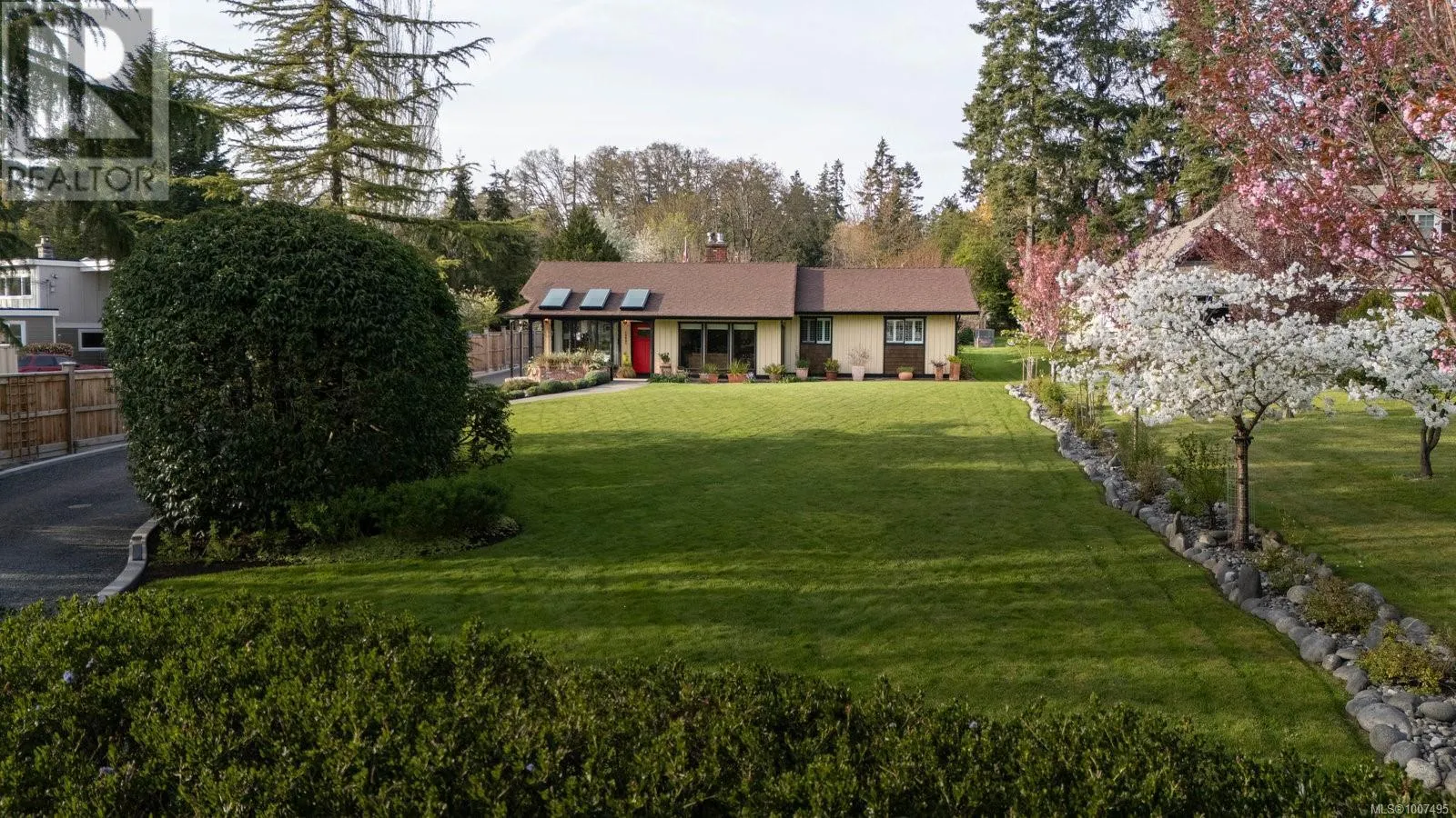 10807 Madrona Dr