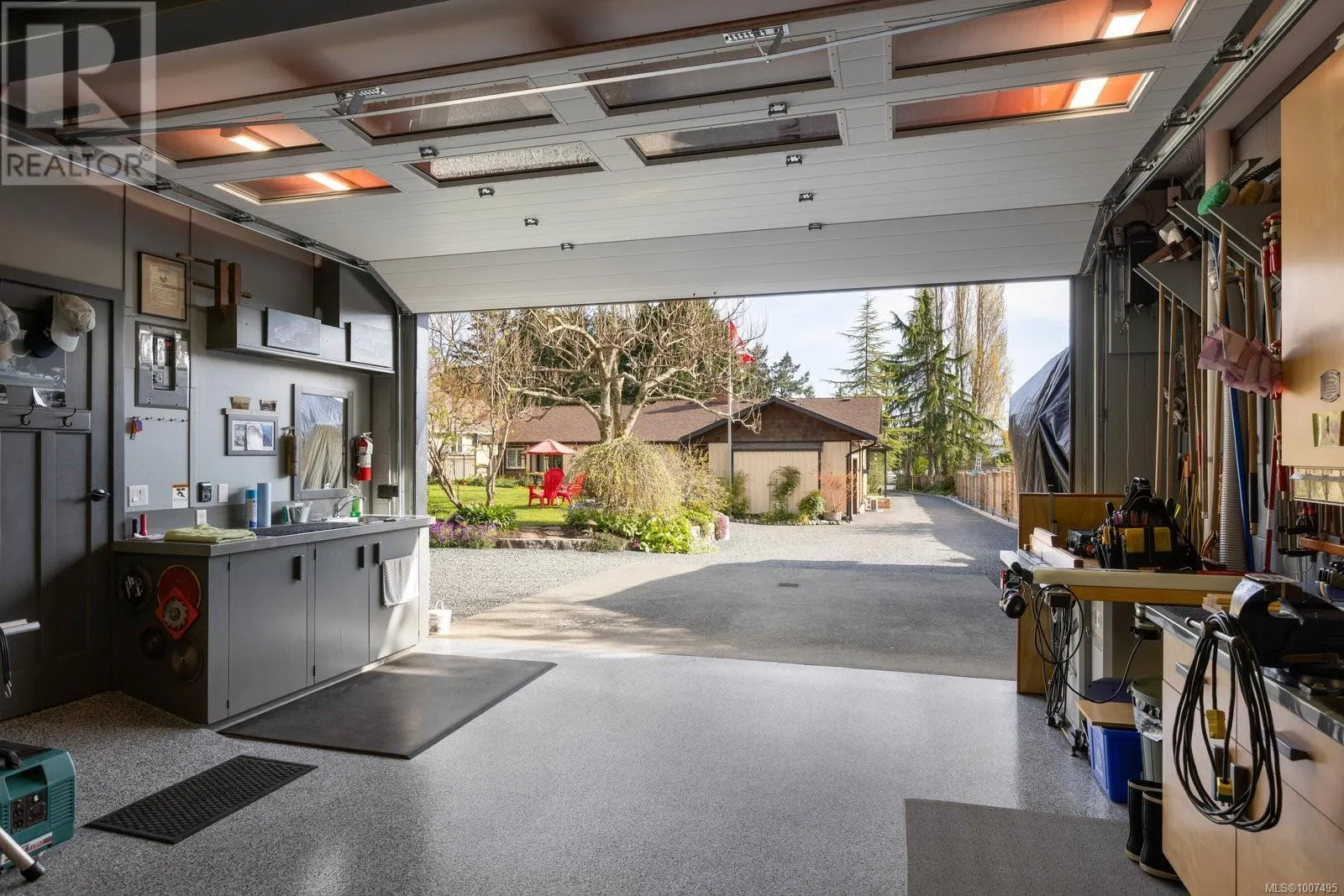 10807 Madrona Dr