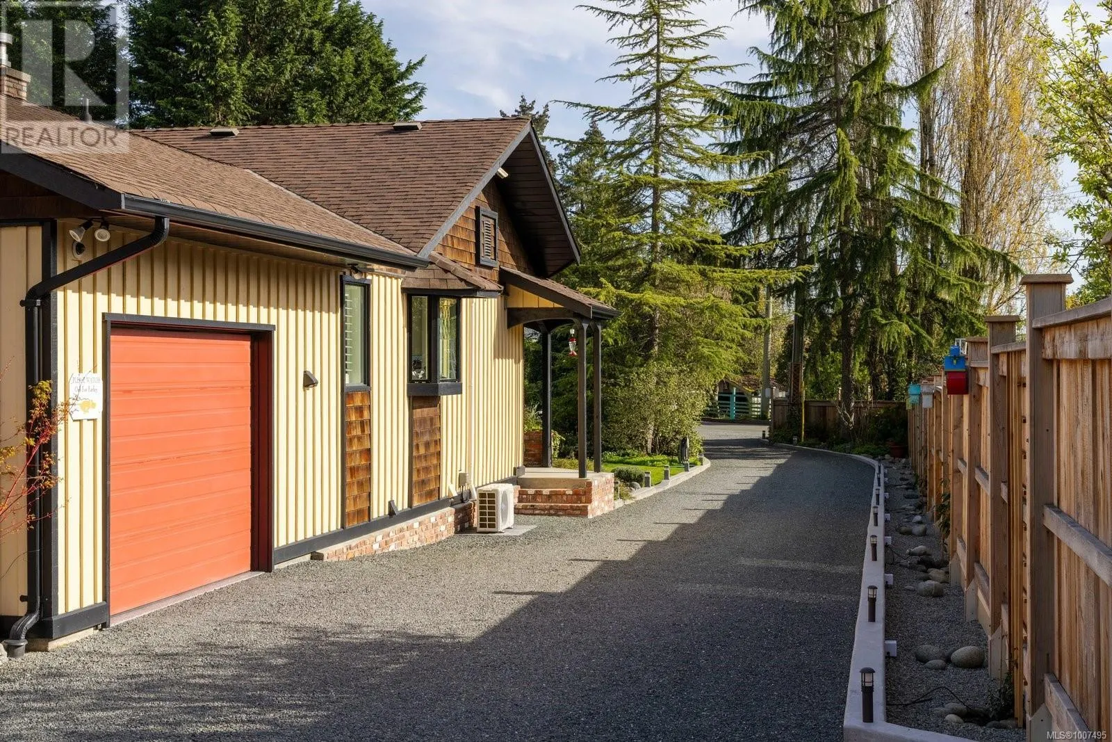 10807 Madrona Dr
