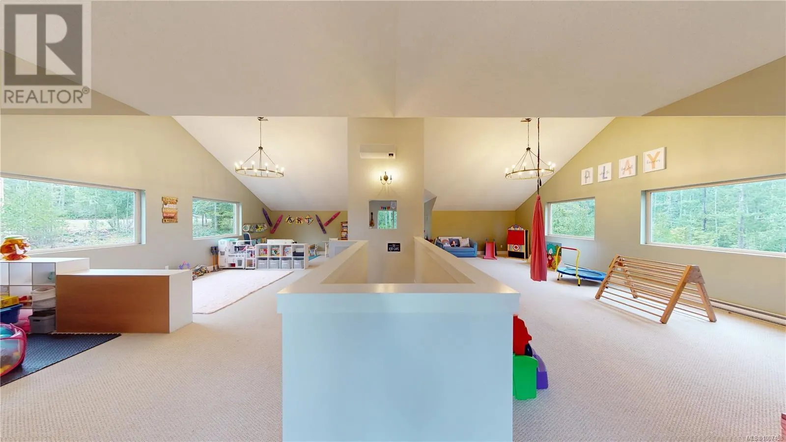 907 Hemsworth Rd