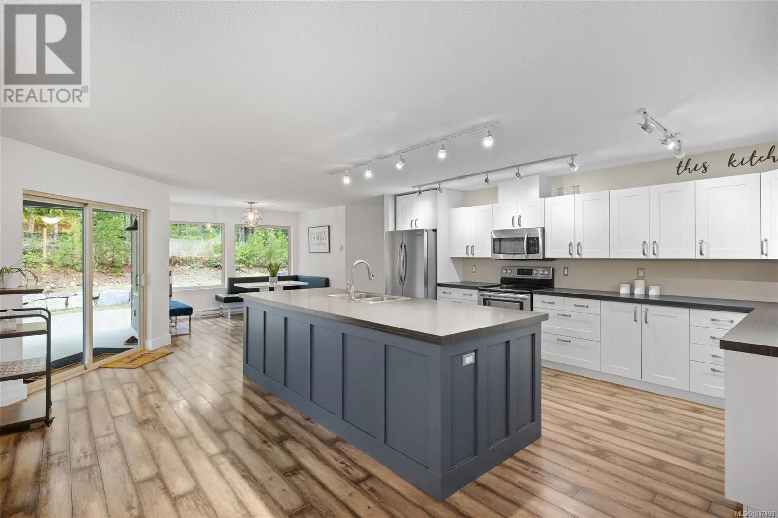 907 Hemsworth Rd