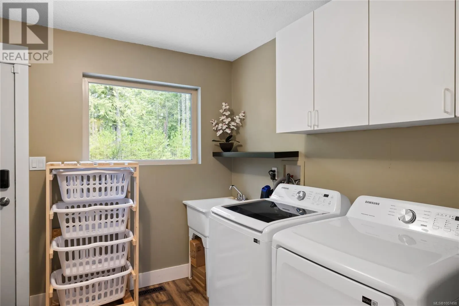 907 Hemsworth Rd