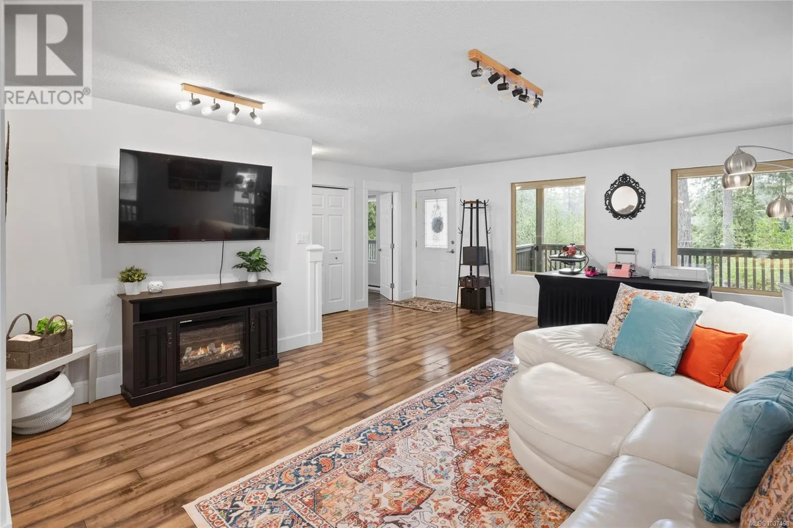 907 Hemsworth Rd