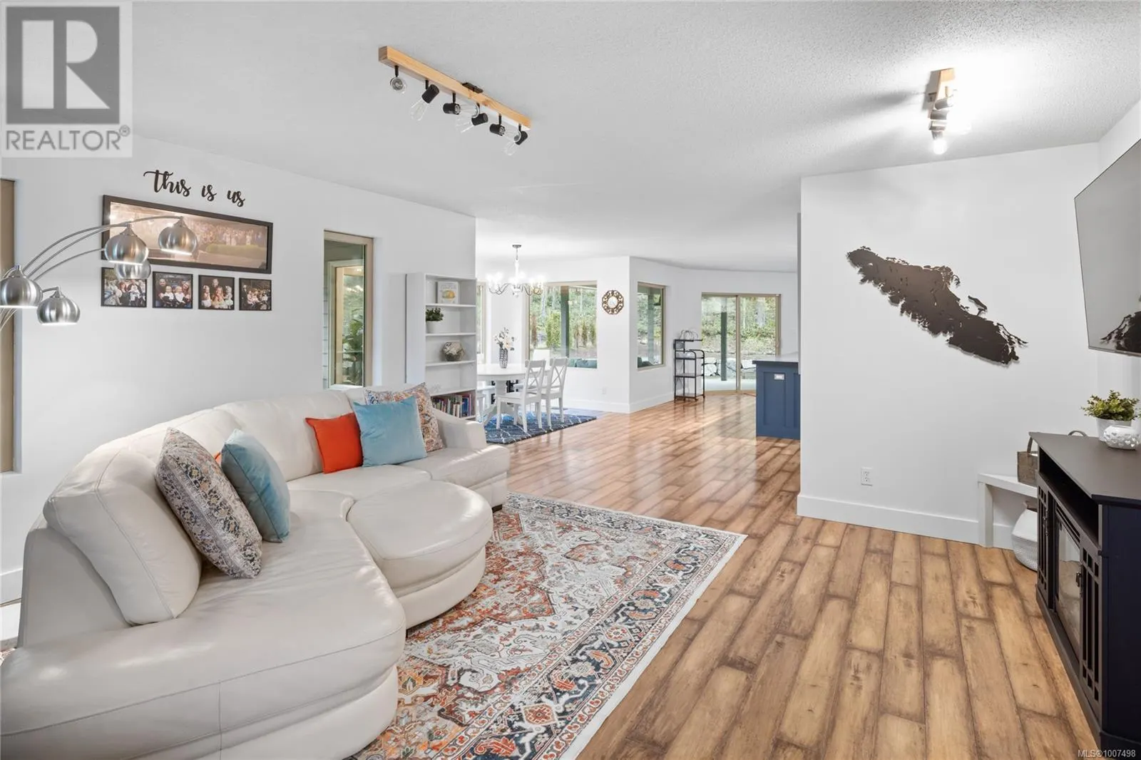 907 Hemsworth Rd