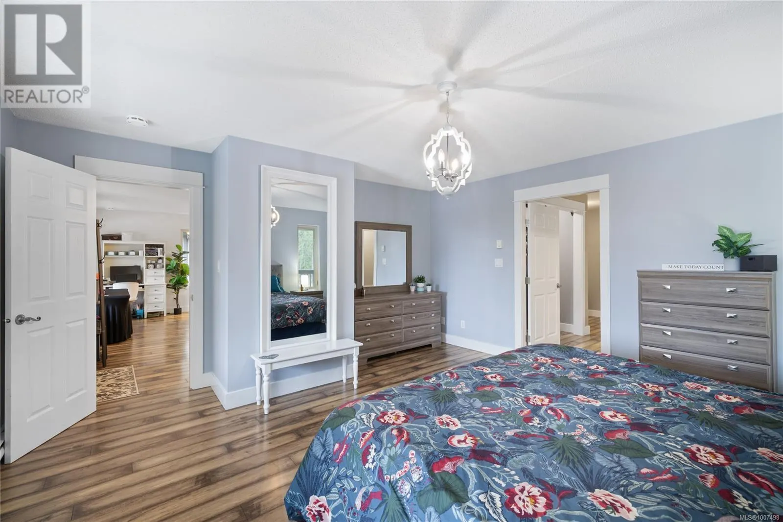 907 Hemsworth Rd