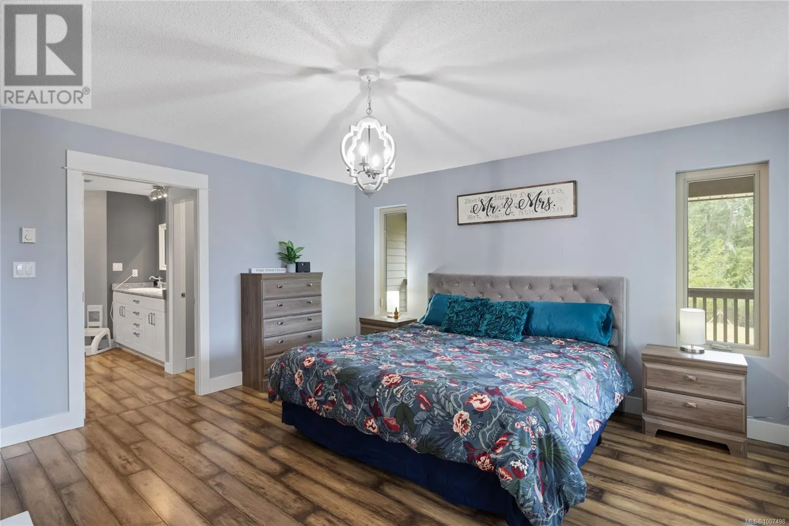 907 Hemsworth Rd