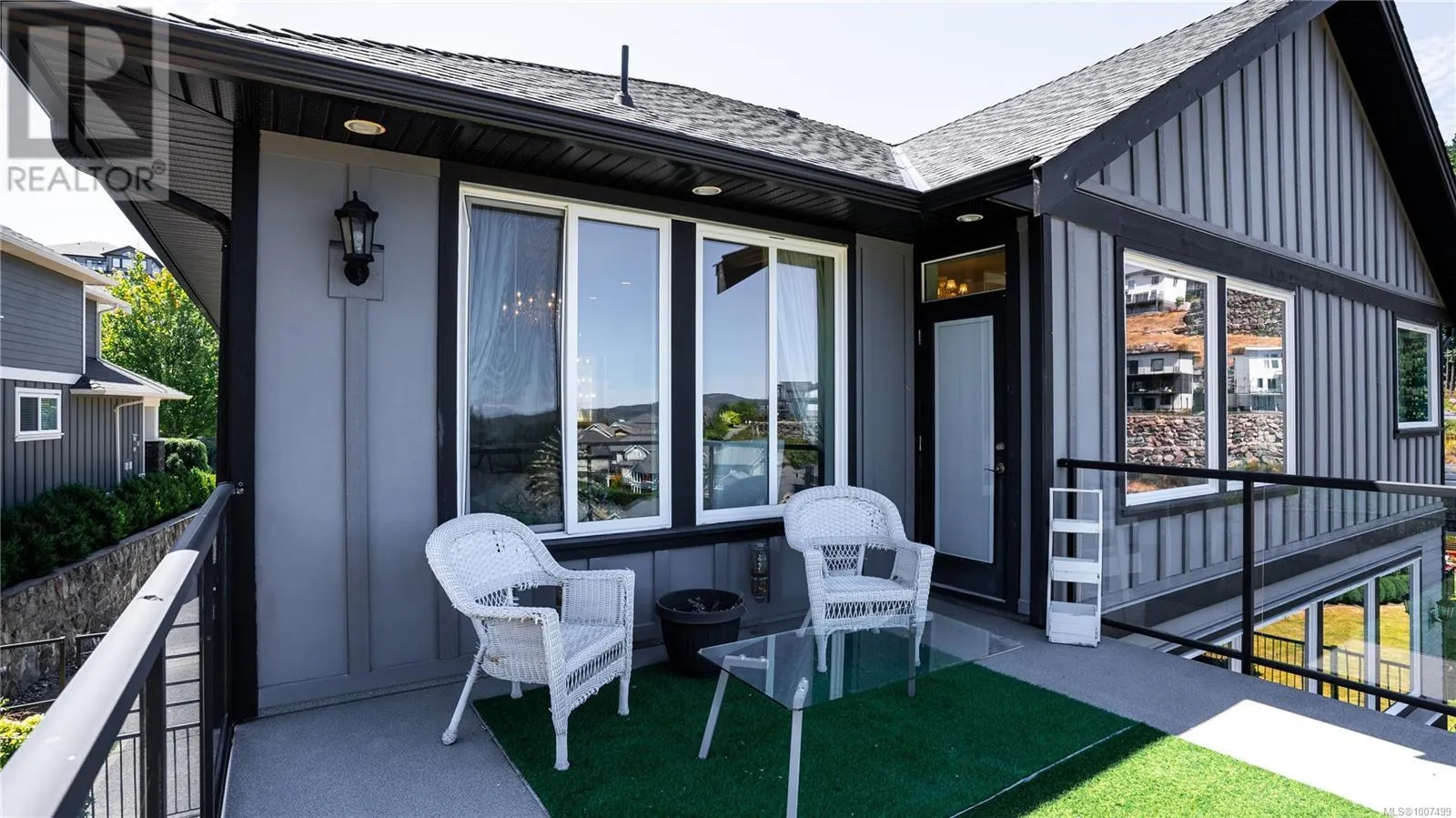 2328 Nicklaus Dr