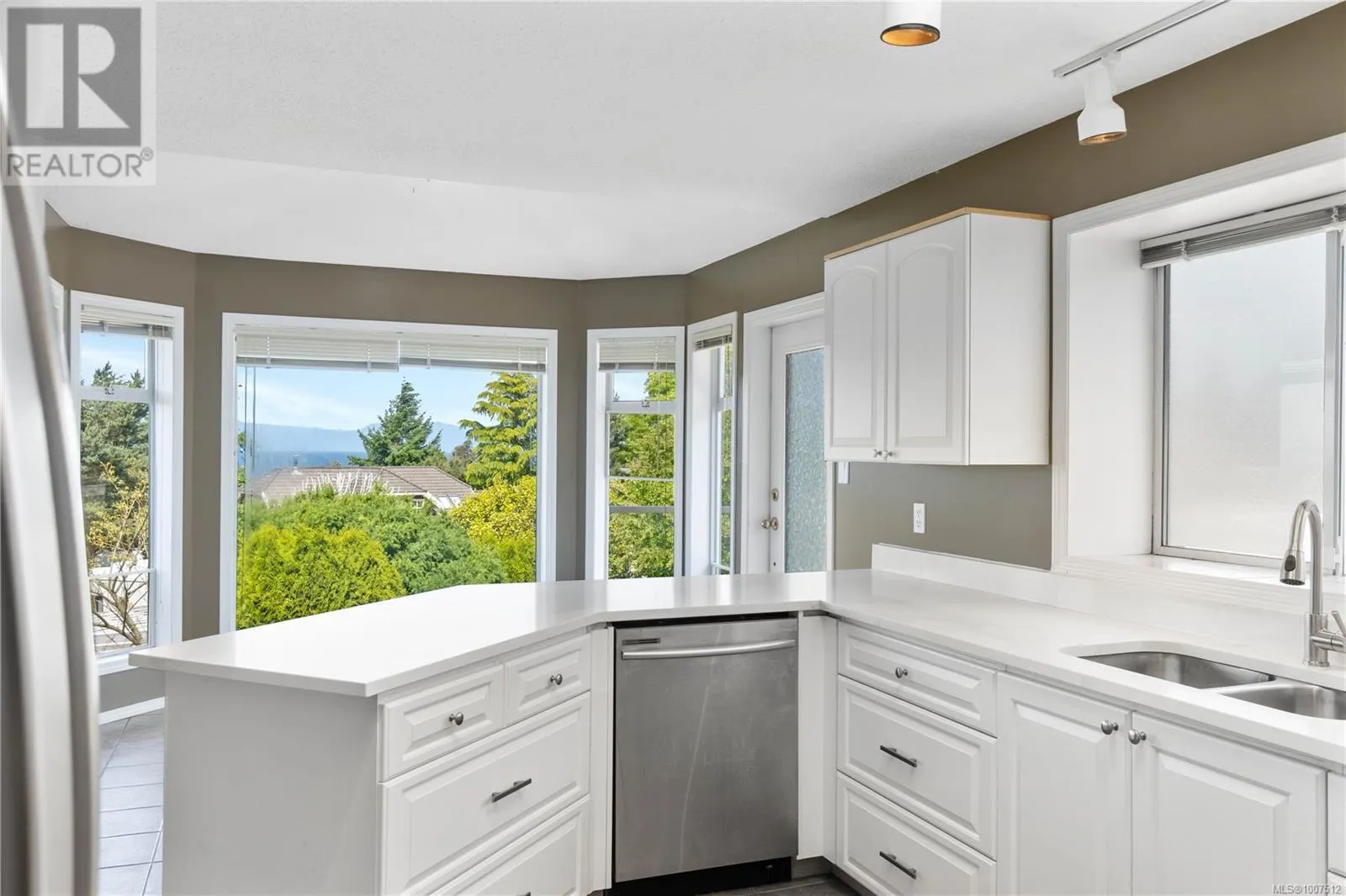 6268 Sechelt Dr