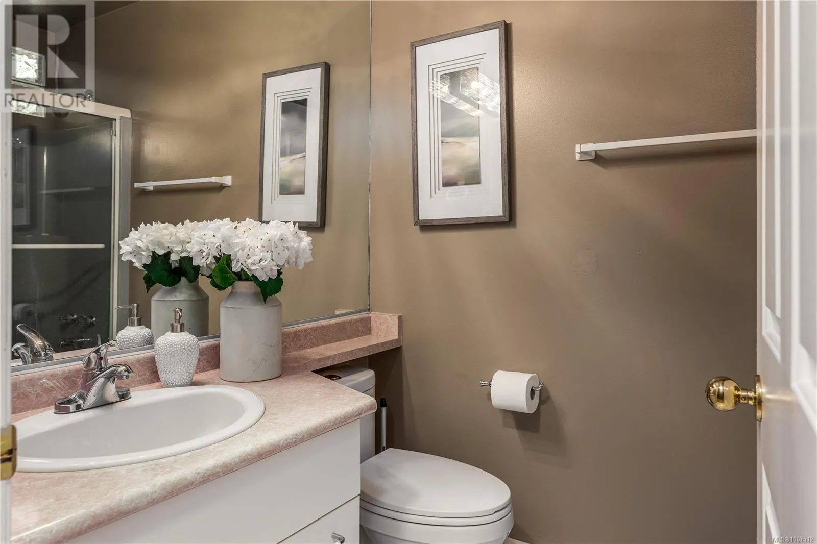 6268 Sechelt Dr
