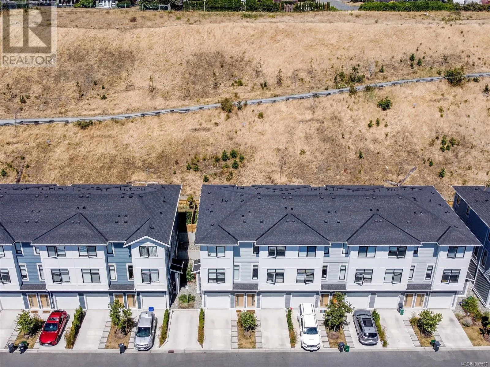 21 255 Caspian Dr