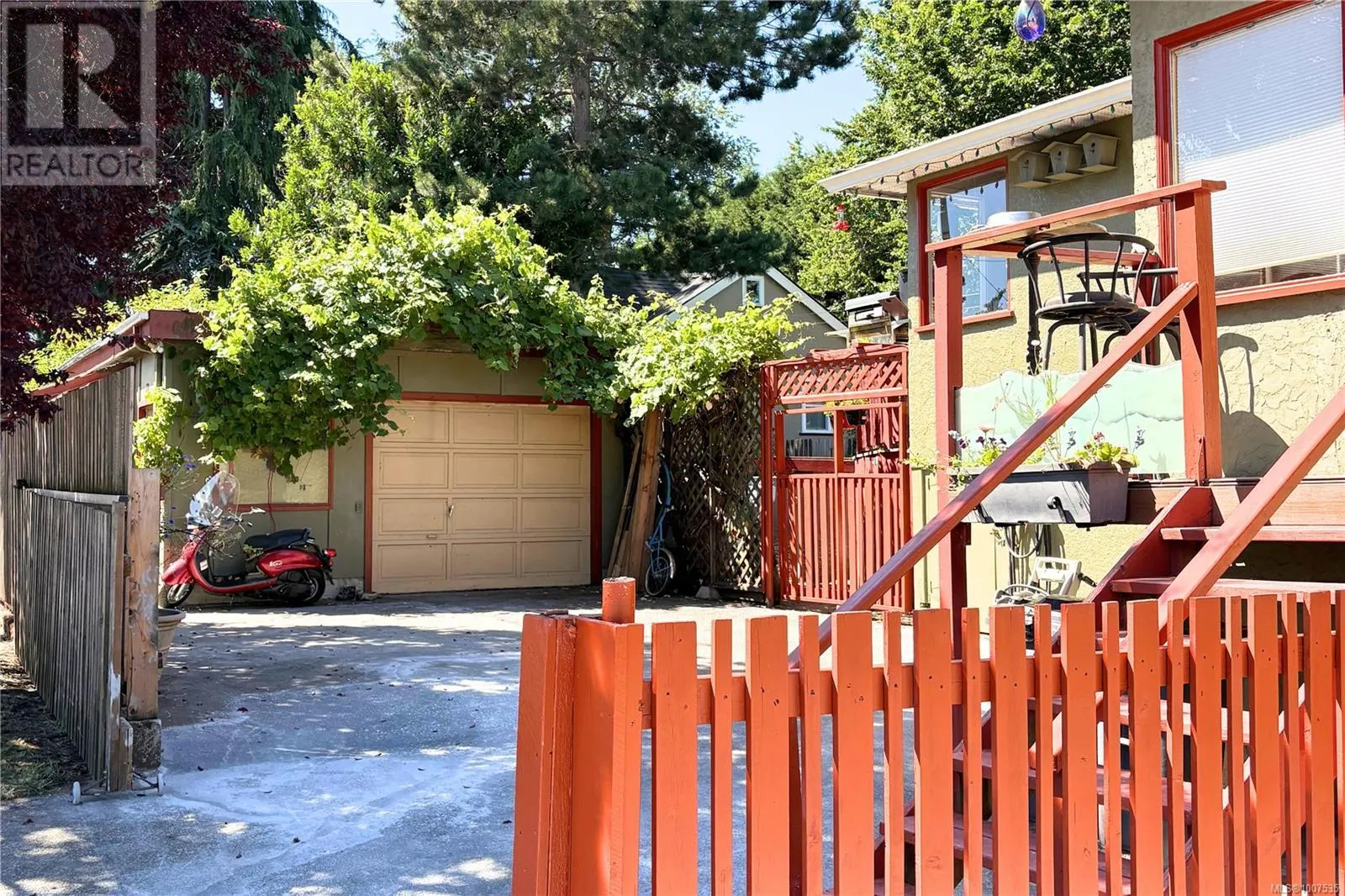 801 Old Esquimalt Rd