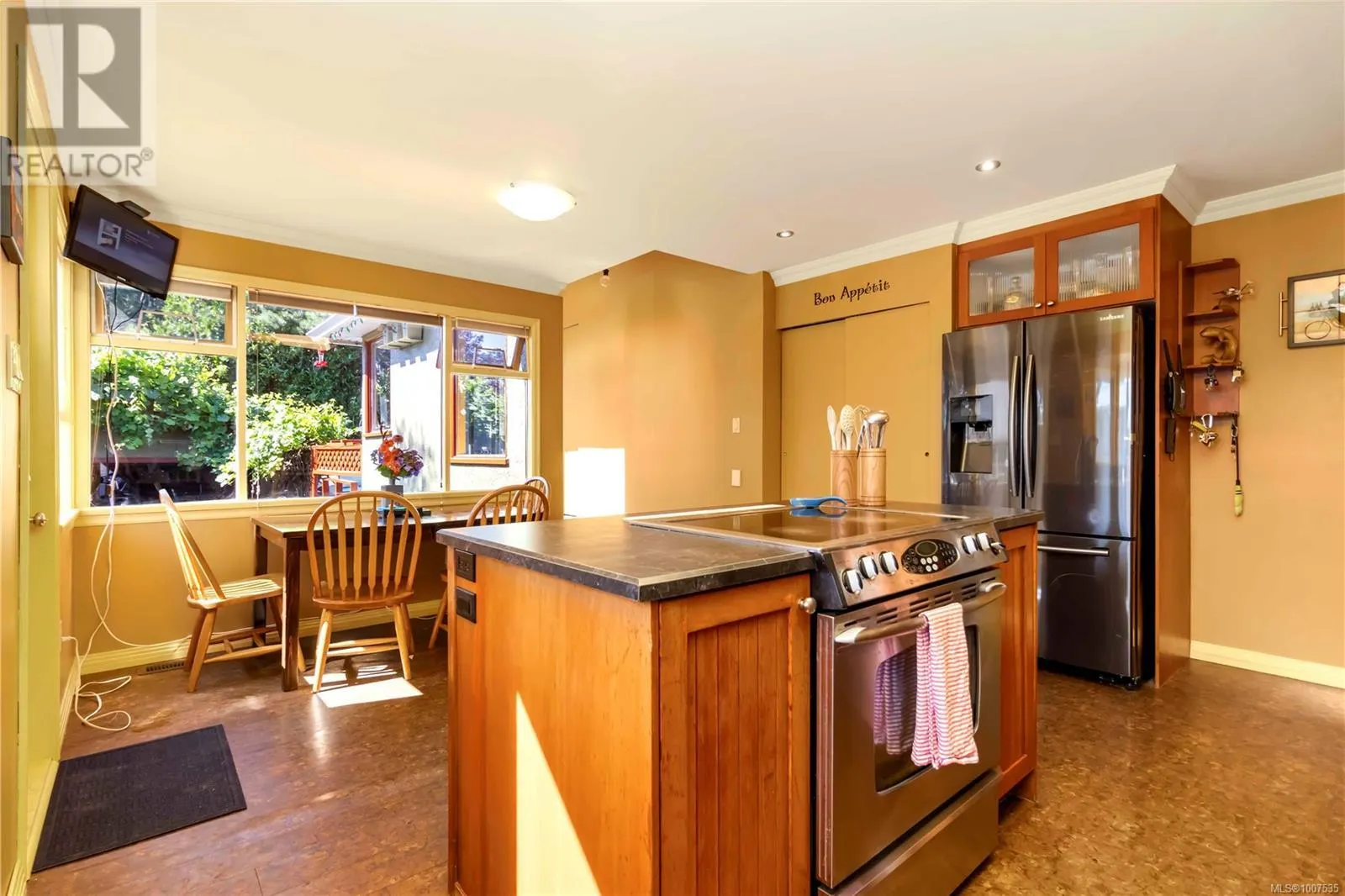 801 Old Esquimalt Rd