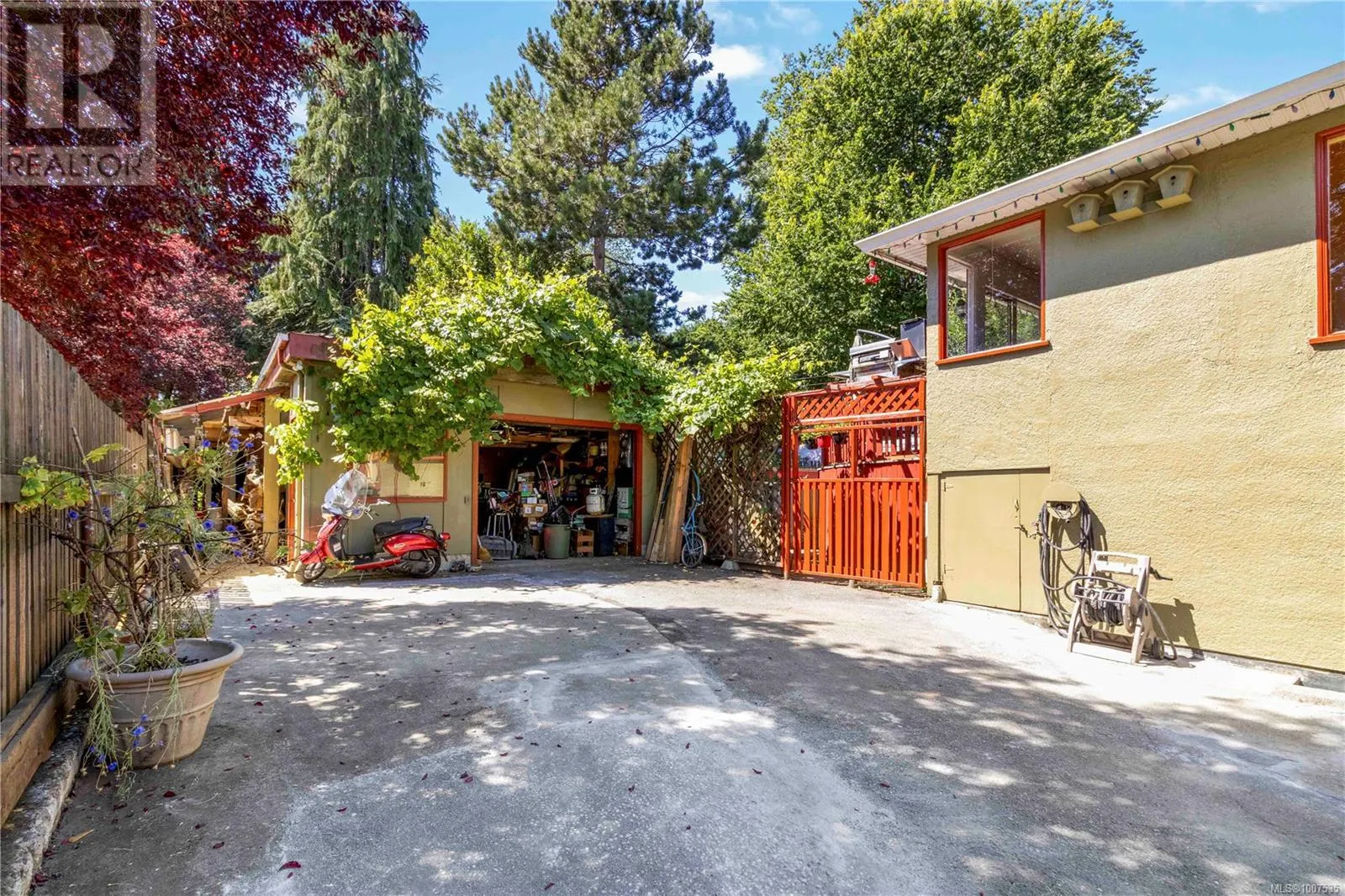 801 Old Esquimalt Rd
