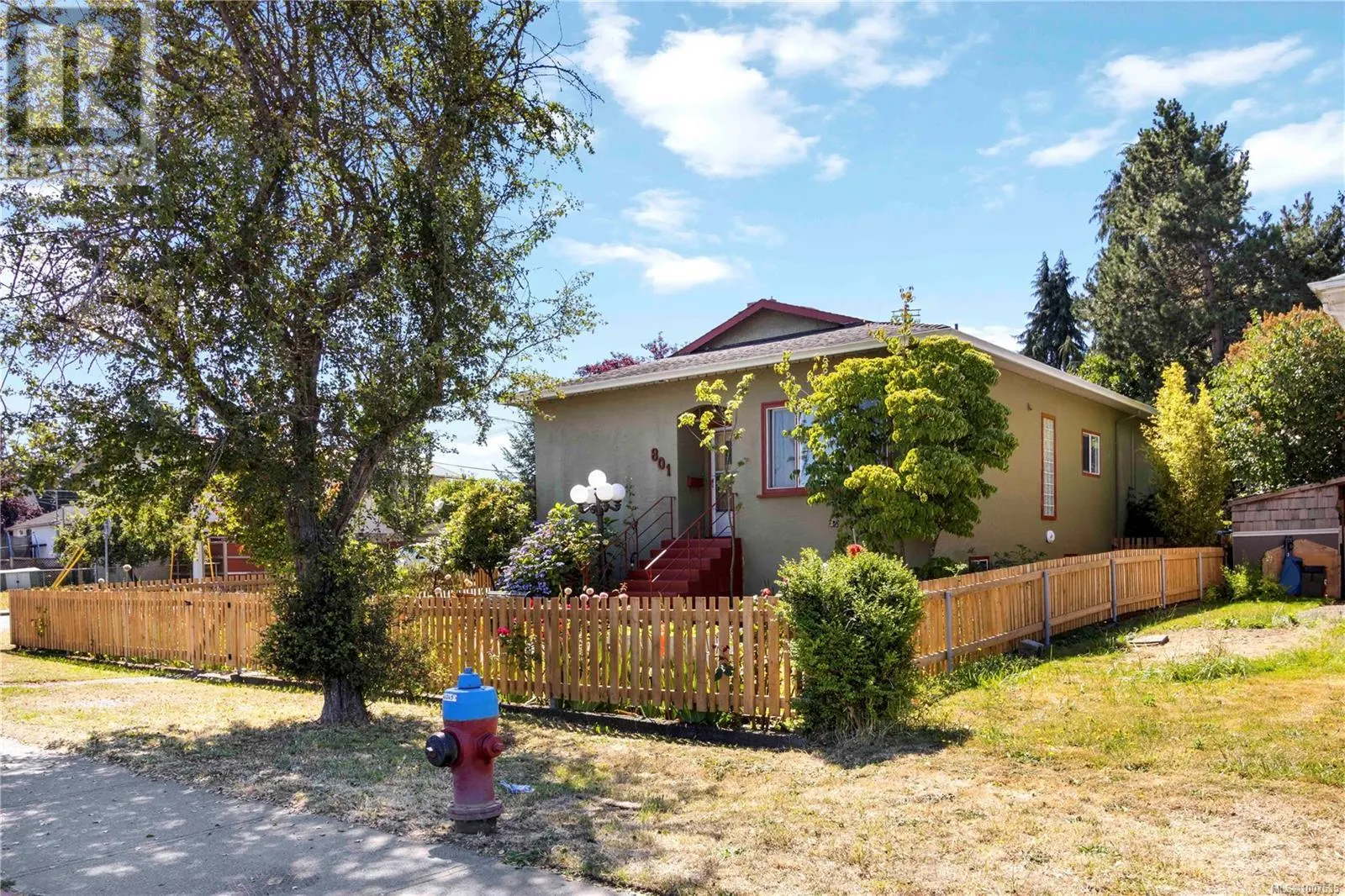 801 Old Esquimalt Rd