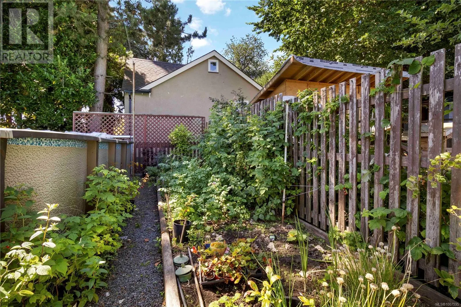 801 Old Esquimalt Rd