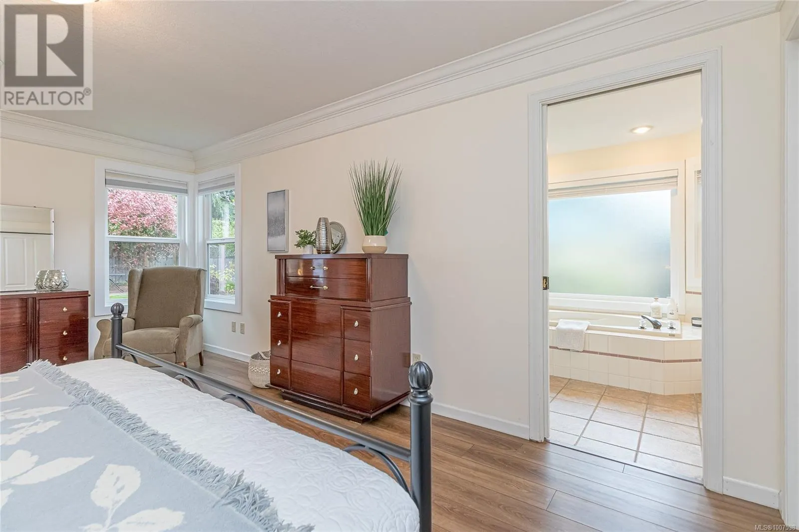 600 Nassau Cres