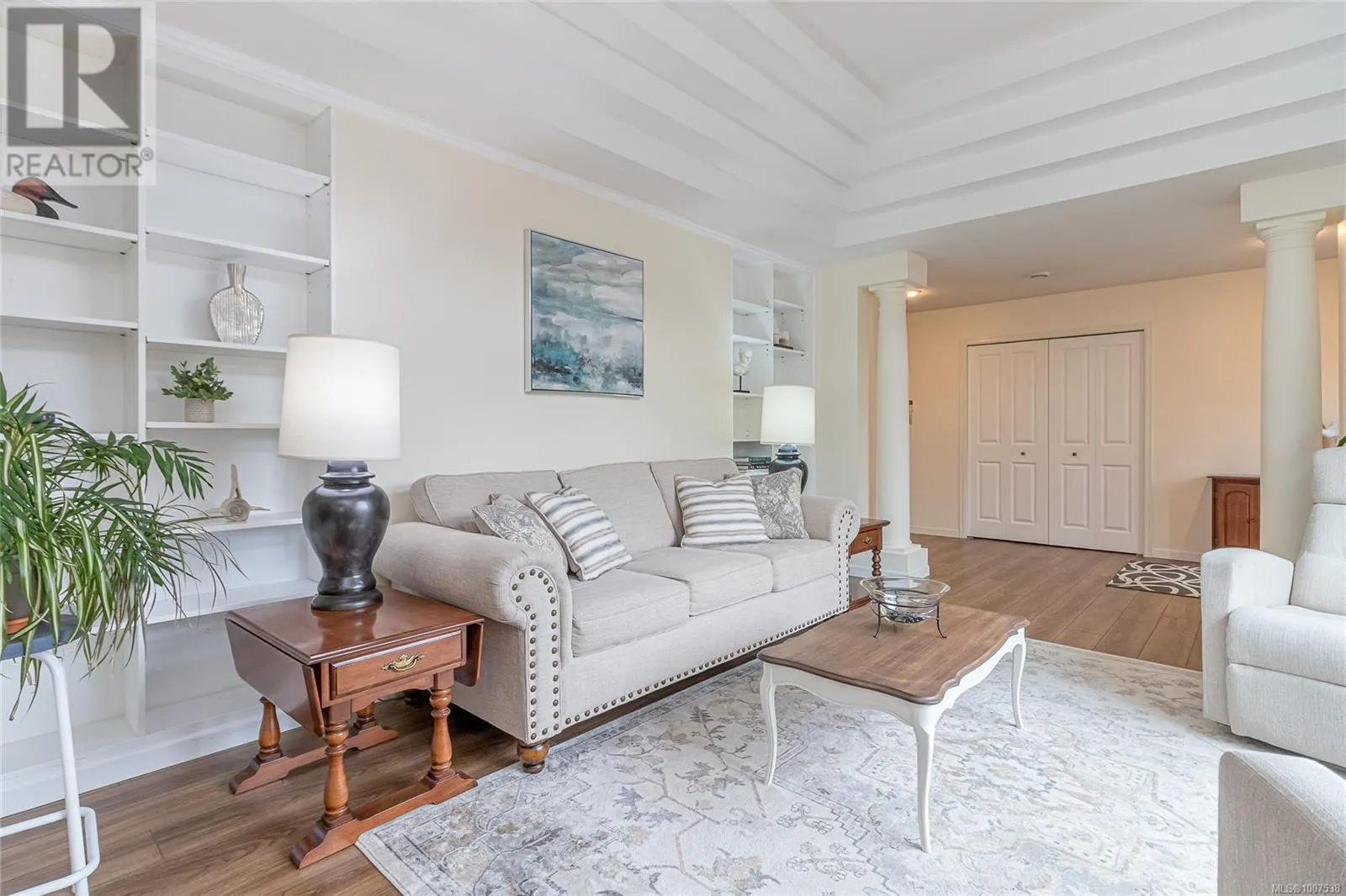 600 Nassau Cres