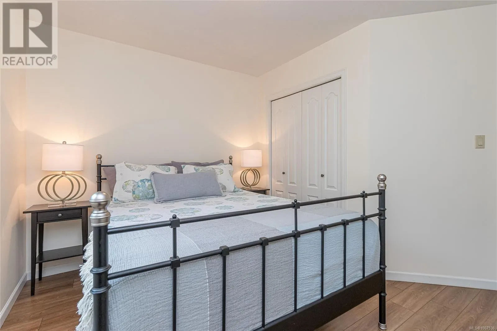 600 Nassau Cres