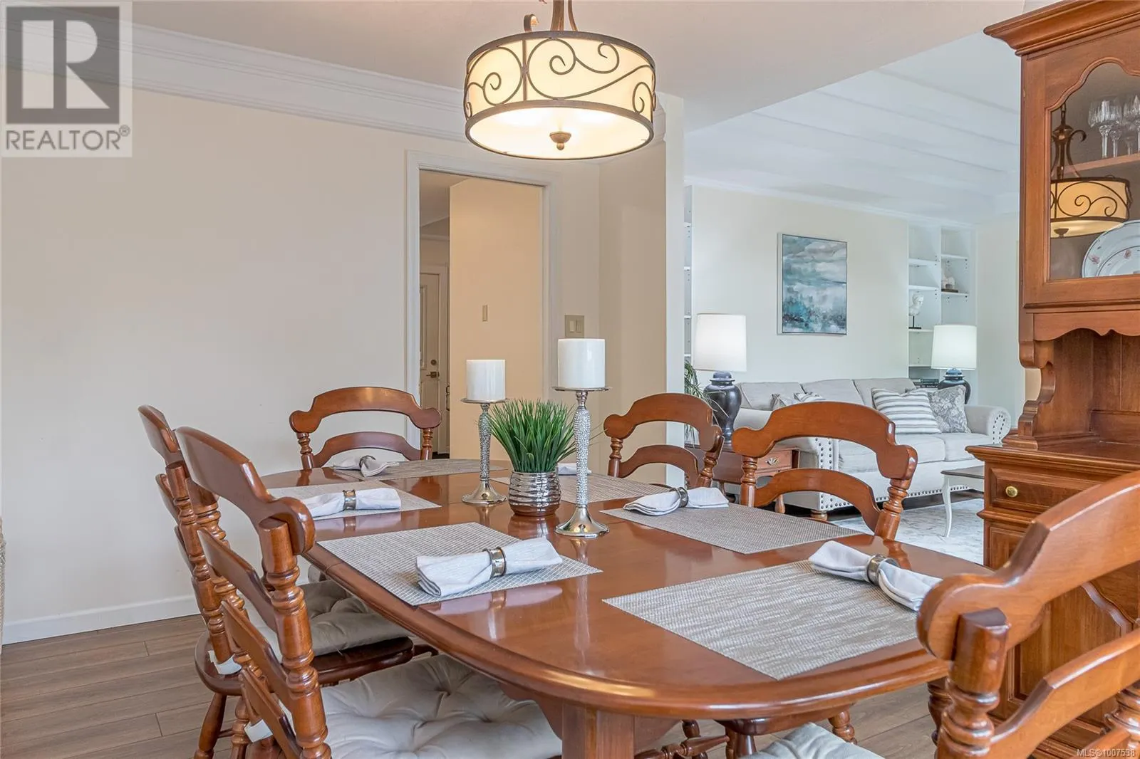 600 Nassau Cres