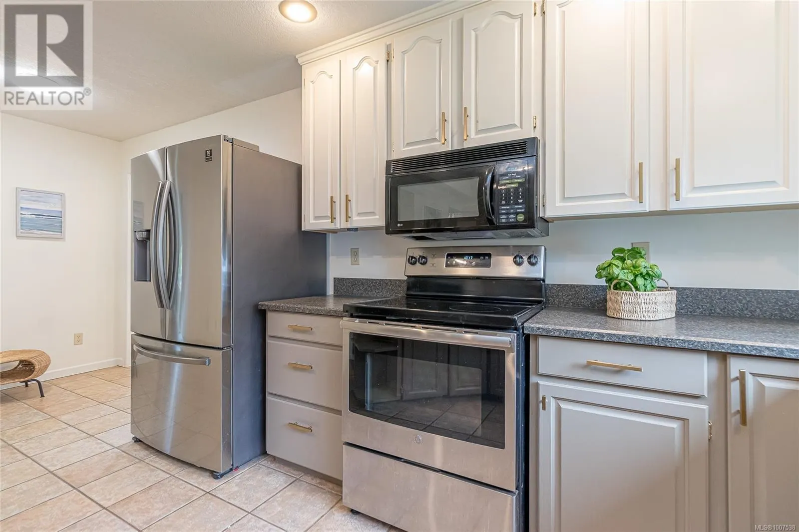 600 Nassau Cres