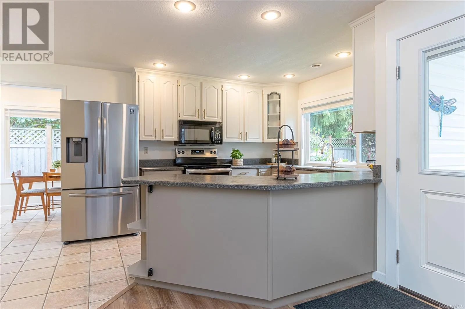 600 Nassau Cres