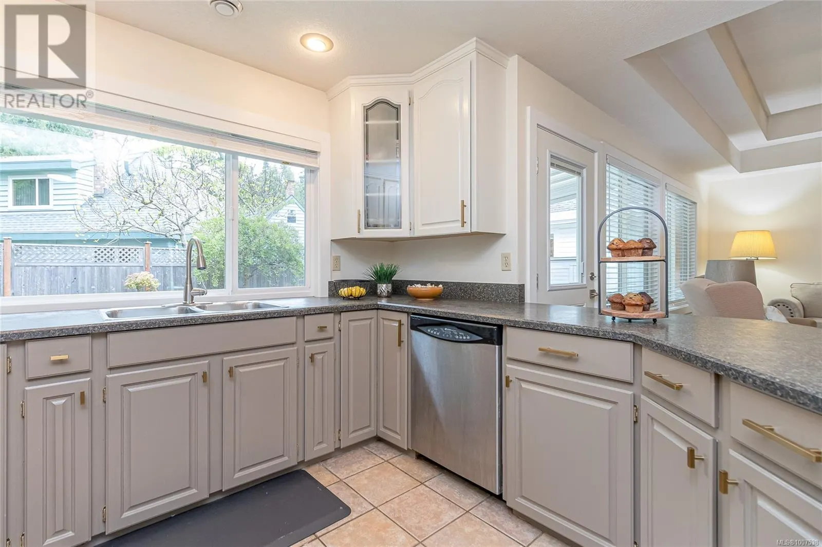 600 Nassau Cres