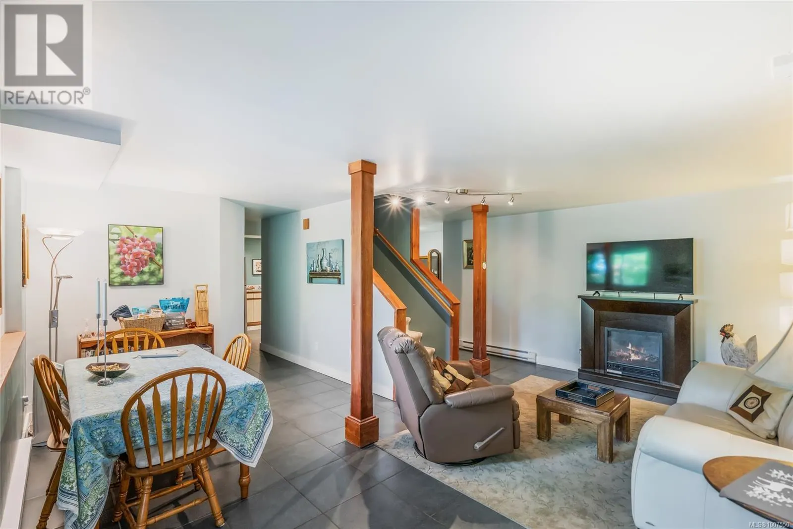 4287 Shell Beach Rd