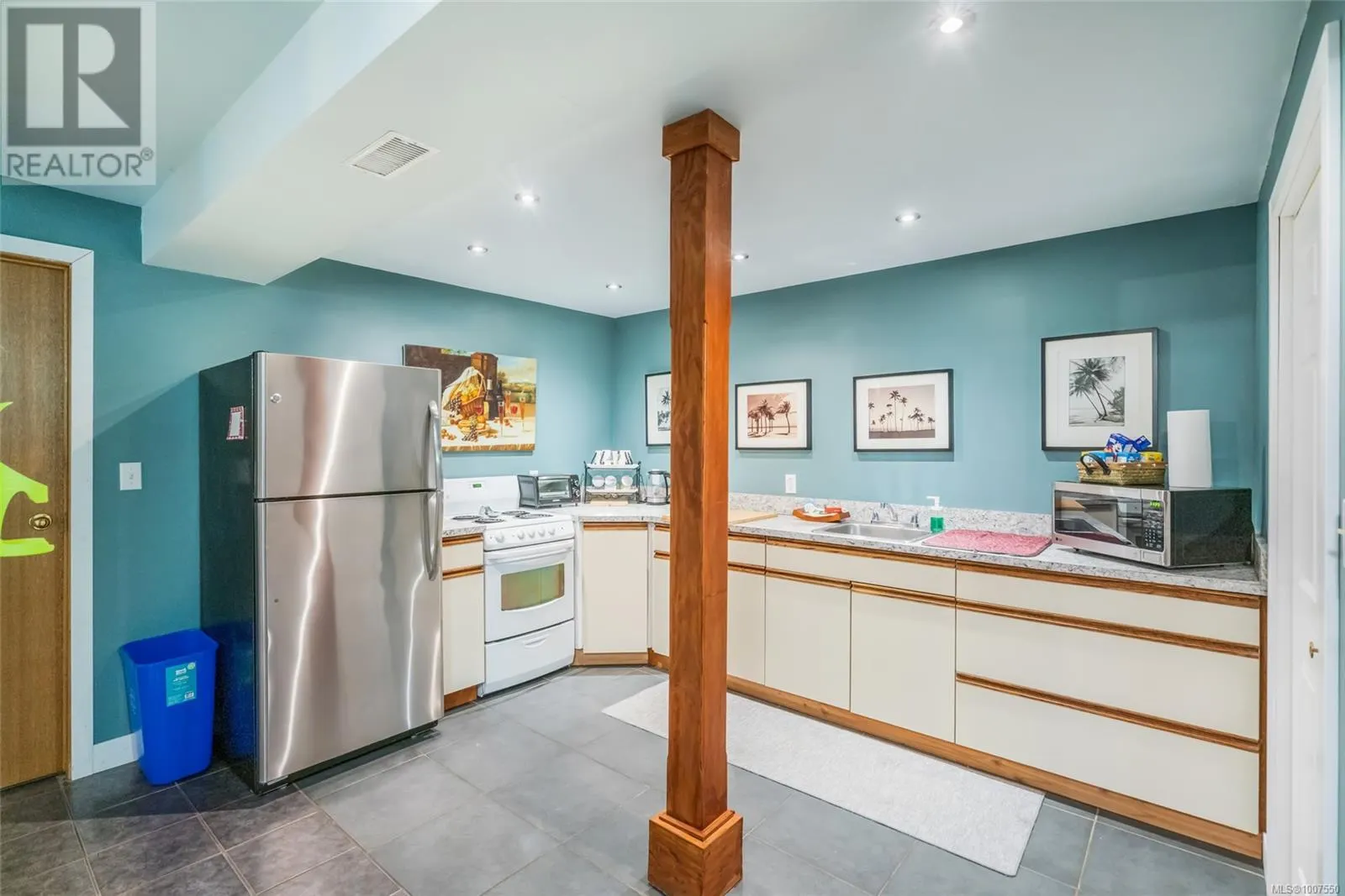 4287 Shell Beach Rd