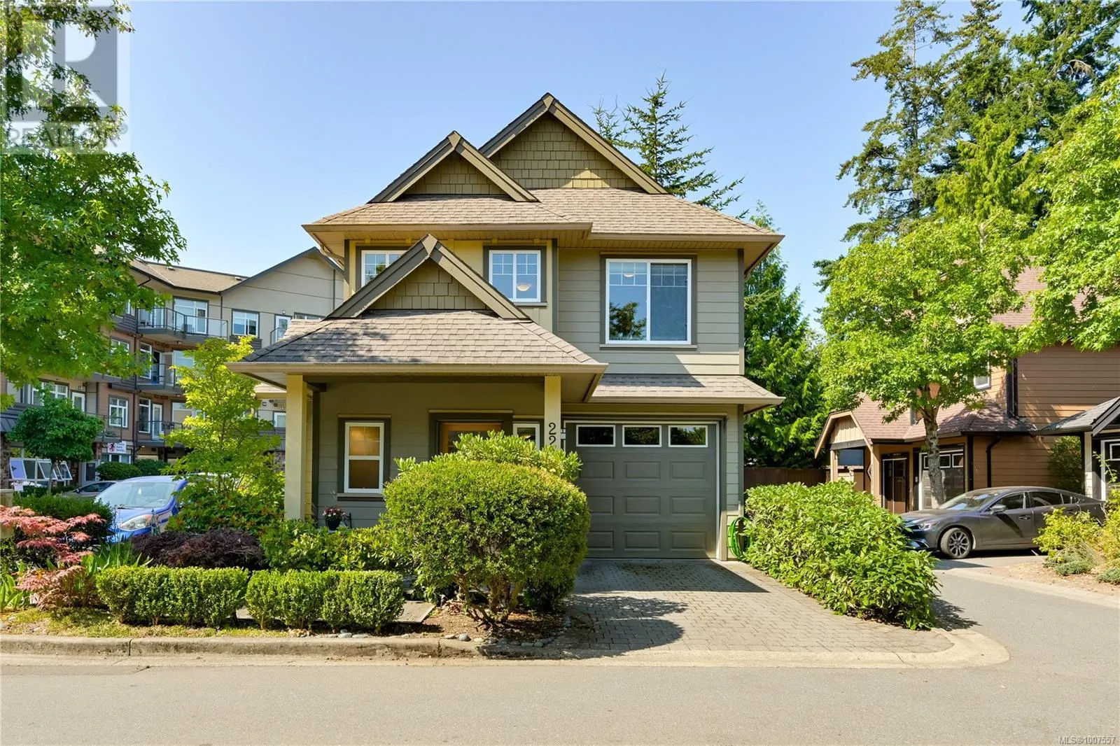 A 2220 Sooke Rd