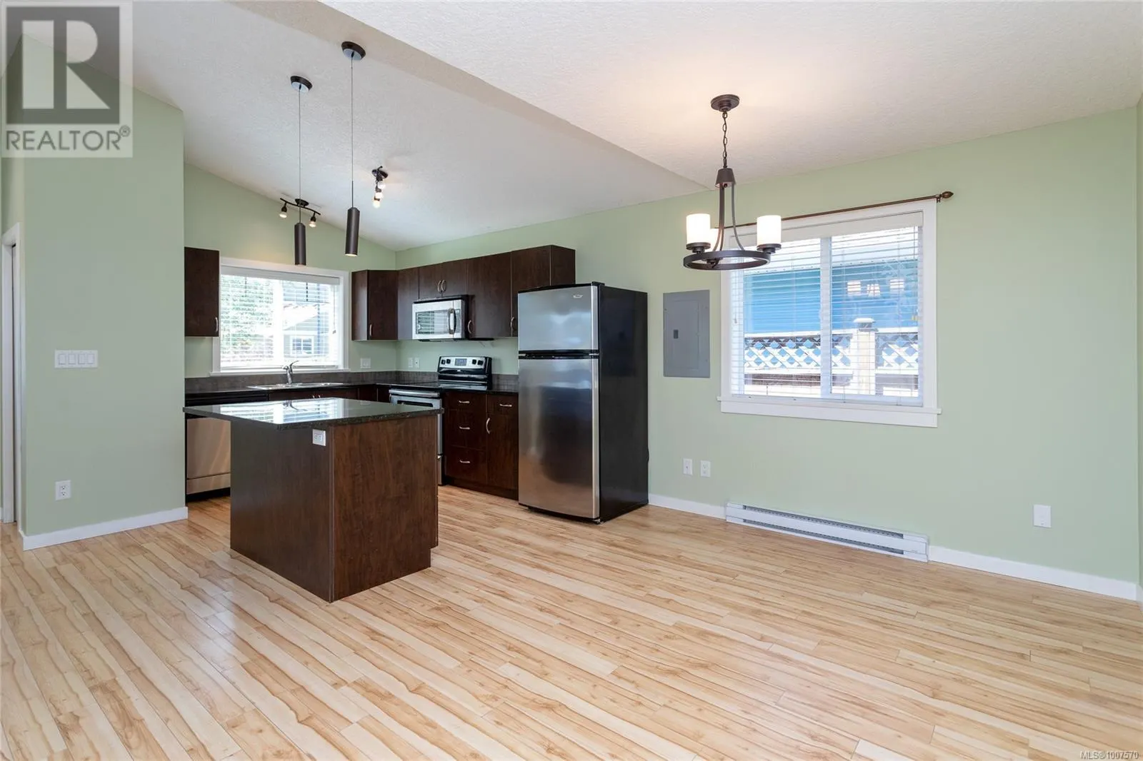 2876 Orange Blossom Cres