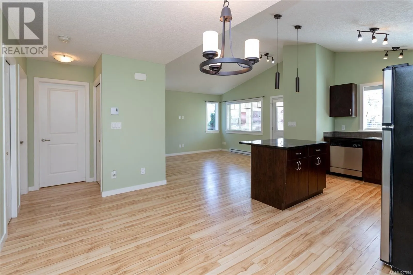 2876 Orange Blossom Cres