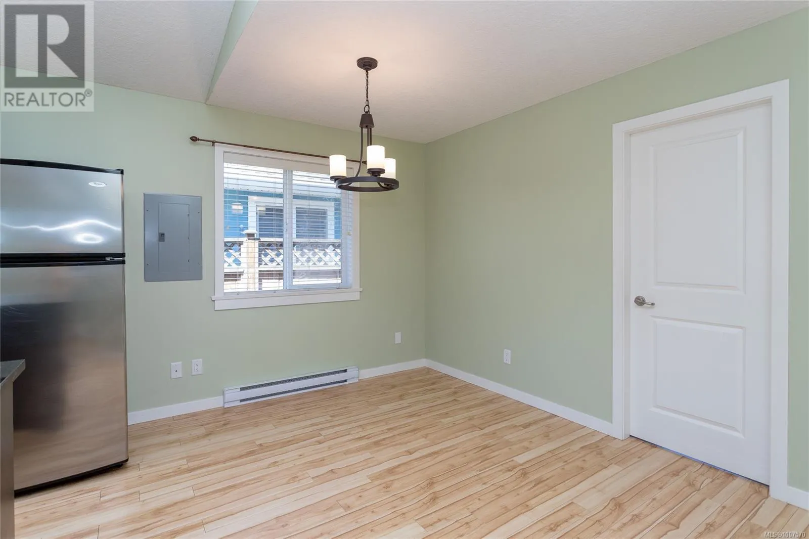2876 Orange Blossom Cres