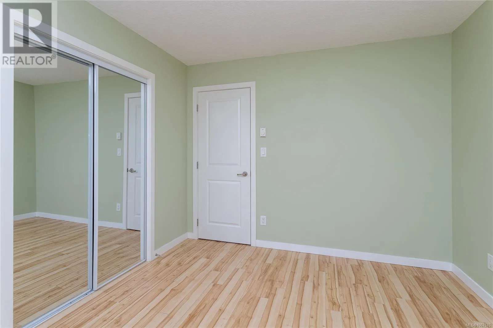 2876 Orange Blossom Cres