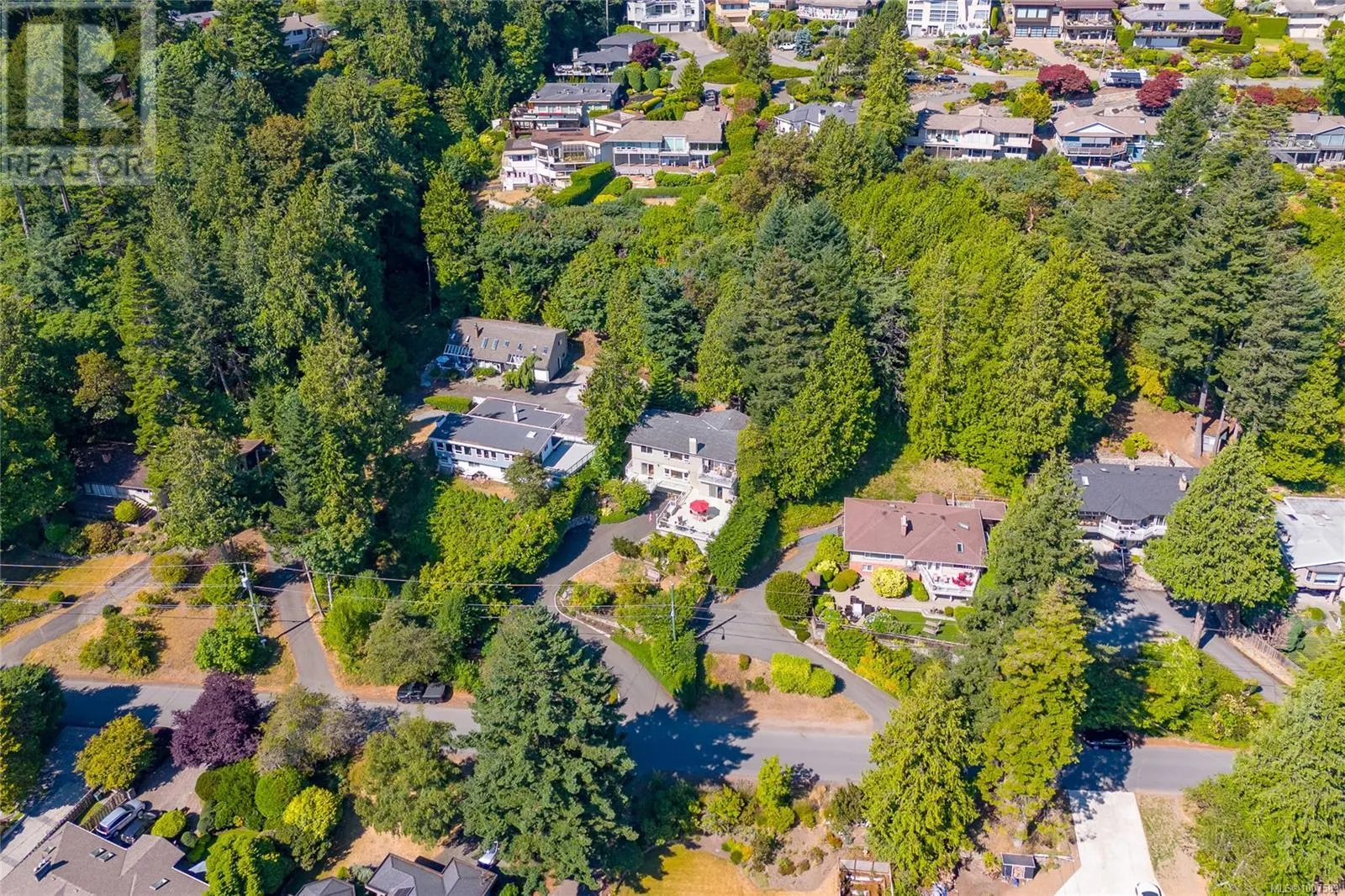 4964 Lochside Dr