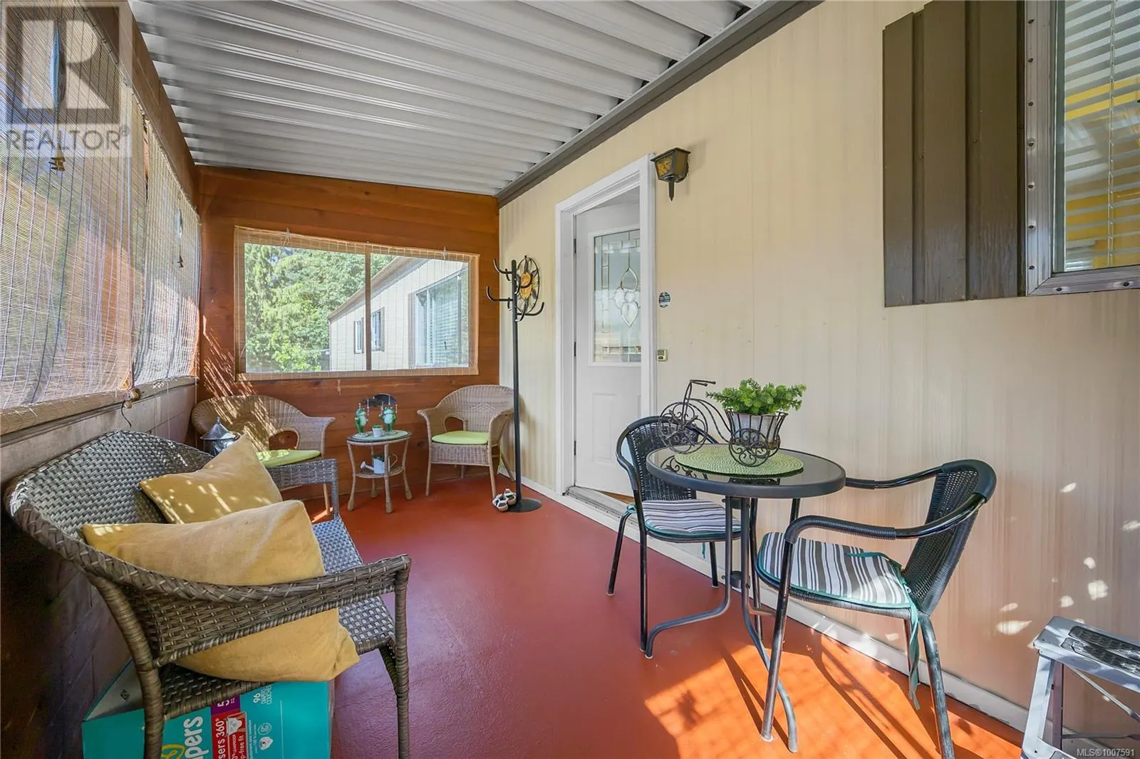 6011 Pine Ridge Cres