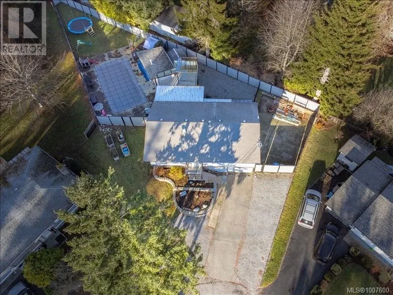 1732 James Way