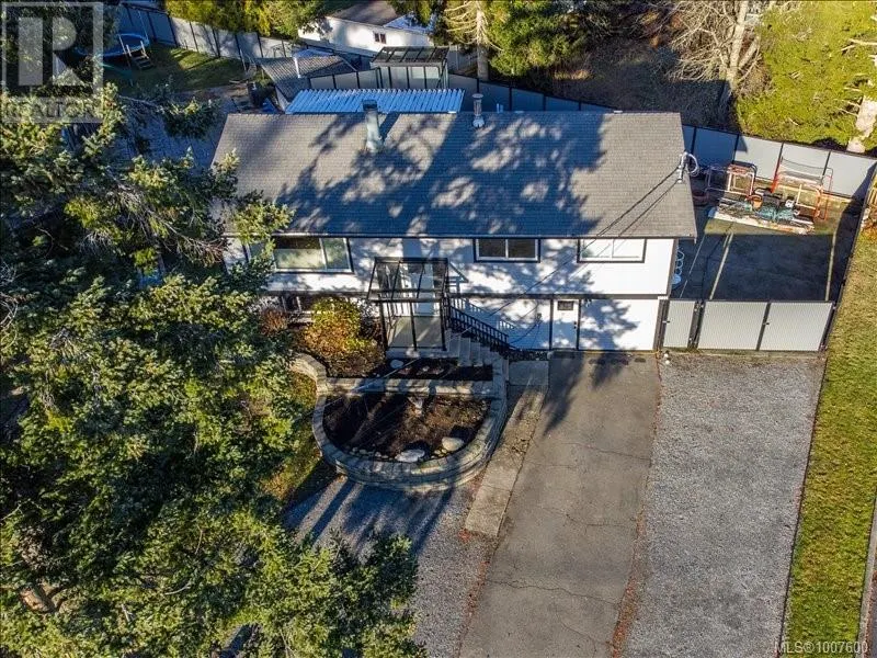 1732 James Way