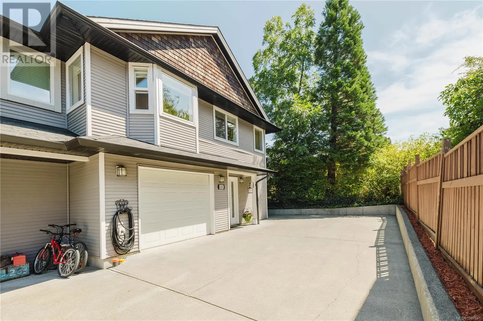 6181 Drombeg Pl