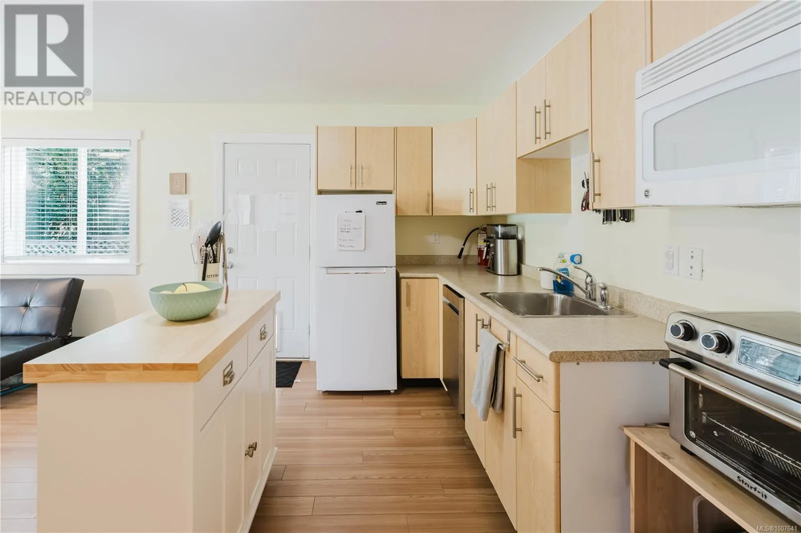6181 Drombeg Pl