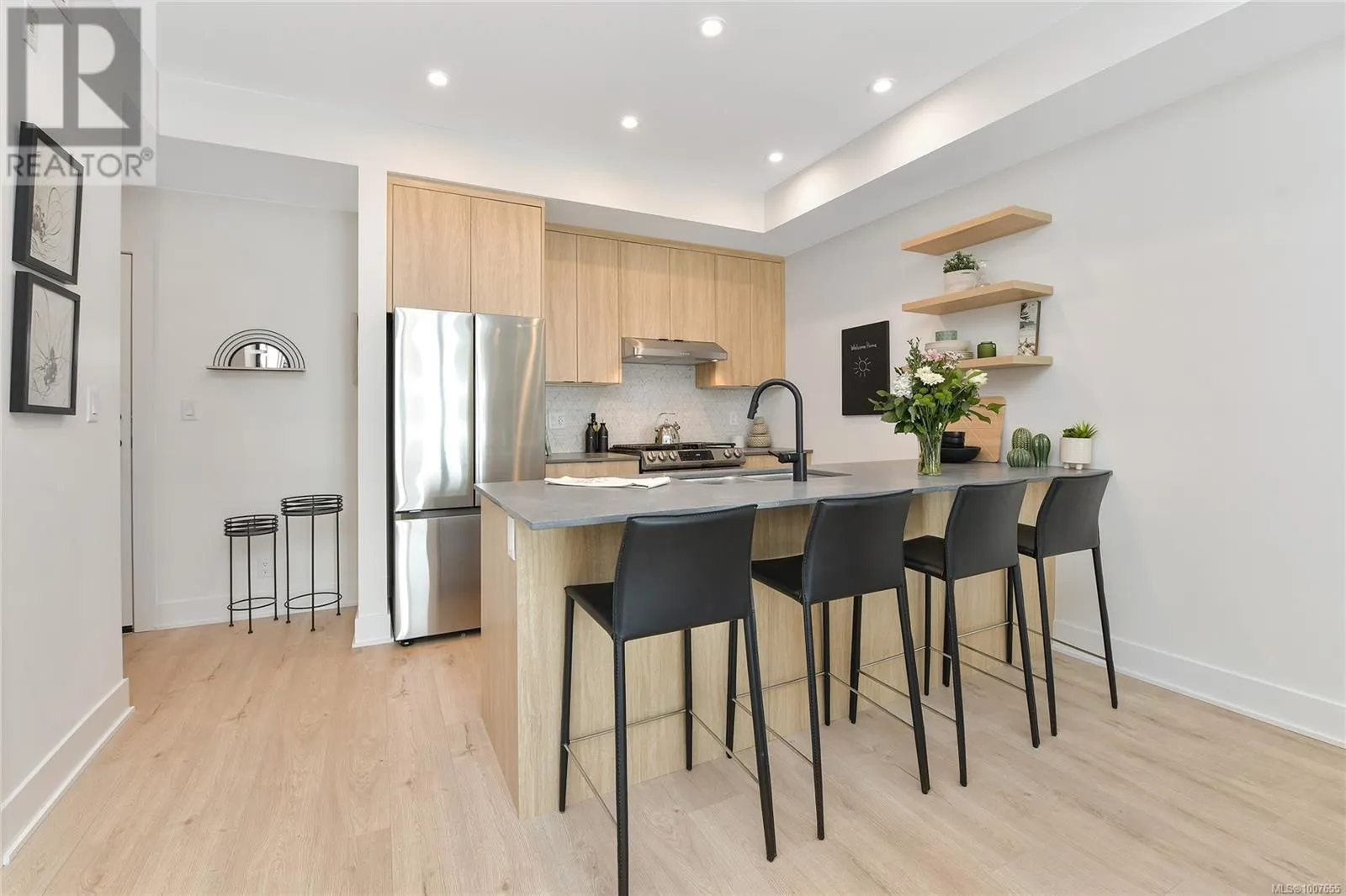 405 1110 Samar Cres