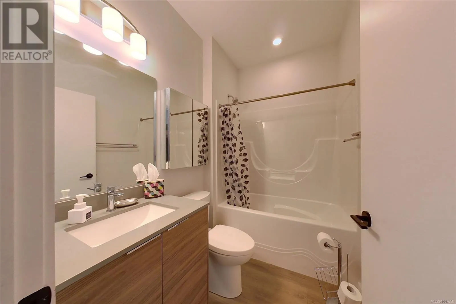 103-B 3590 16th Ave