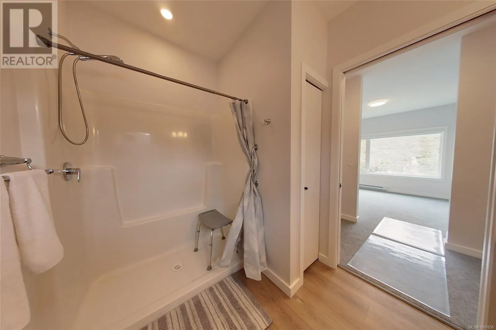 103-B 3590 16th Ave