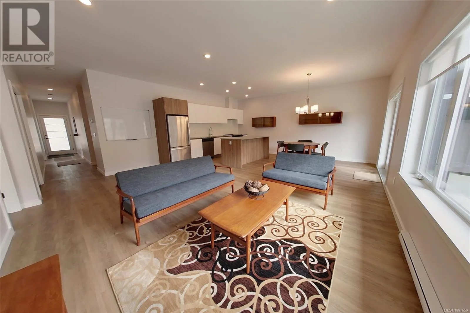 103-B 3590 16th Ave