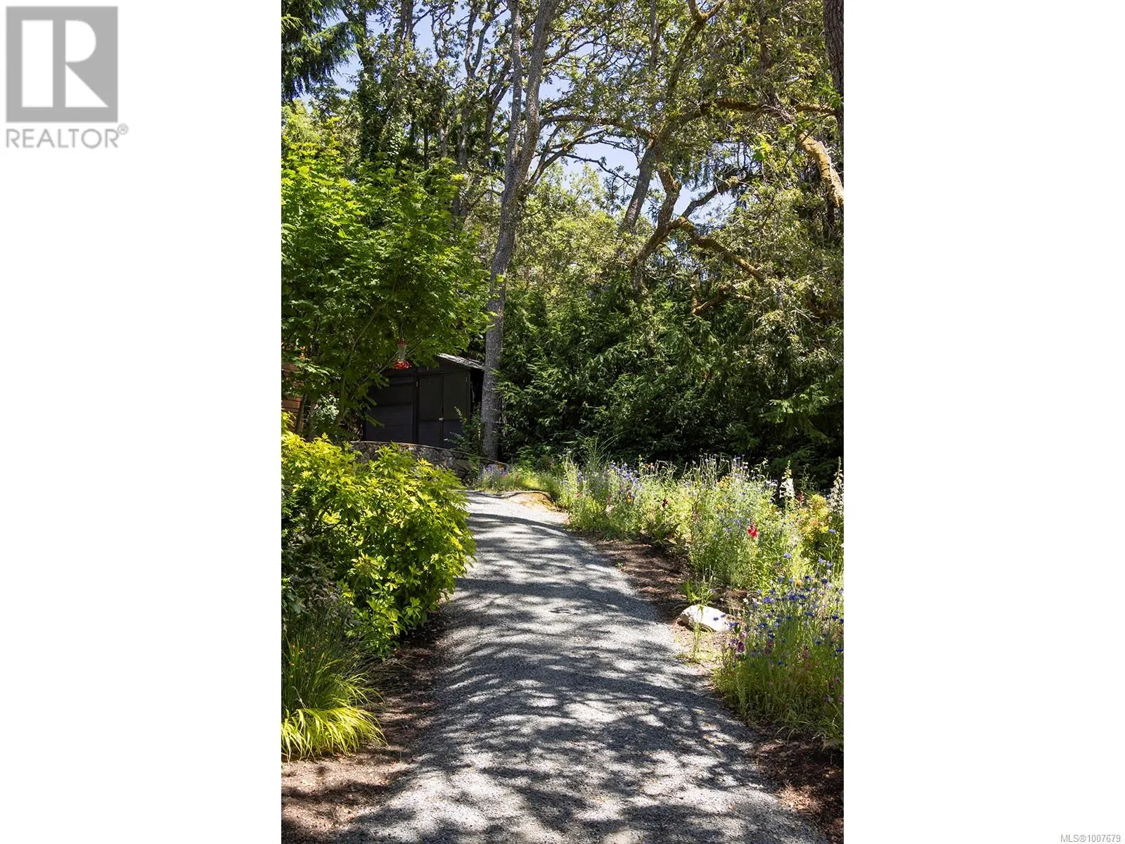 3411 Mayfair Dr