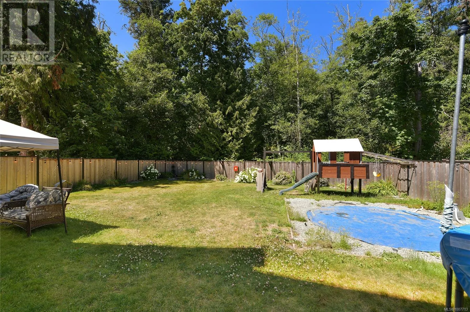 17 Saanich Ridge Dr