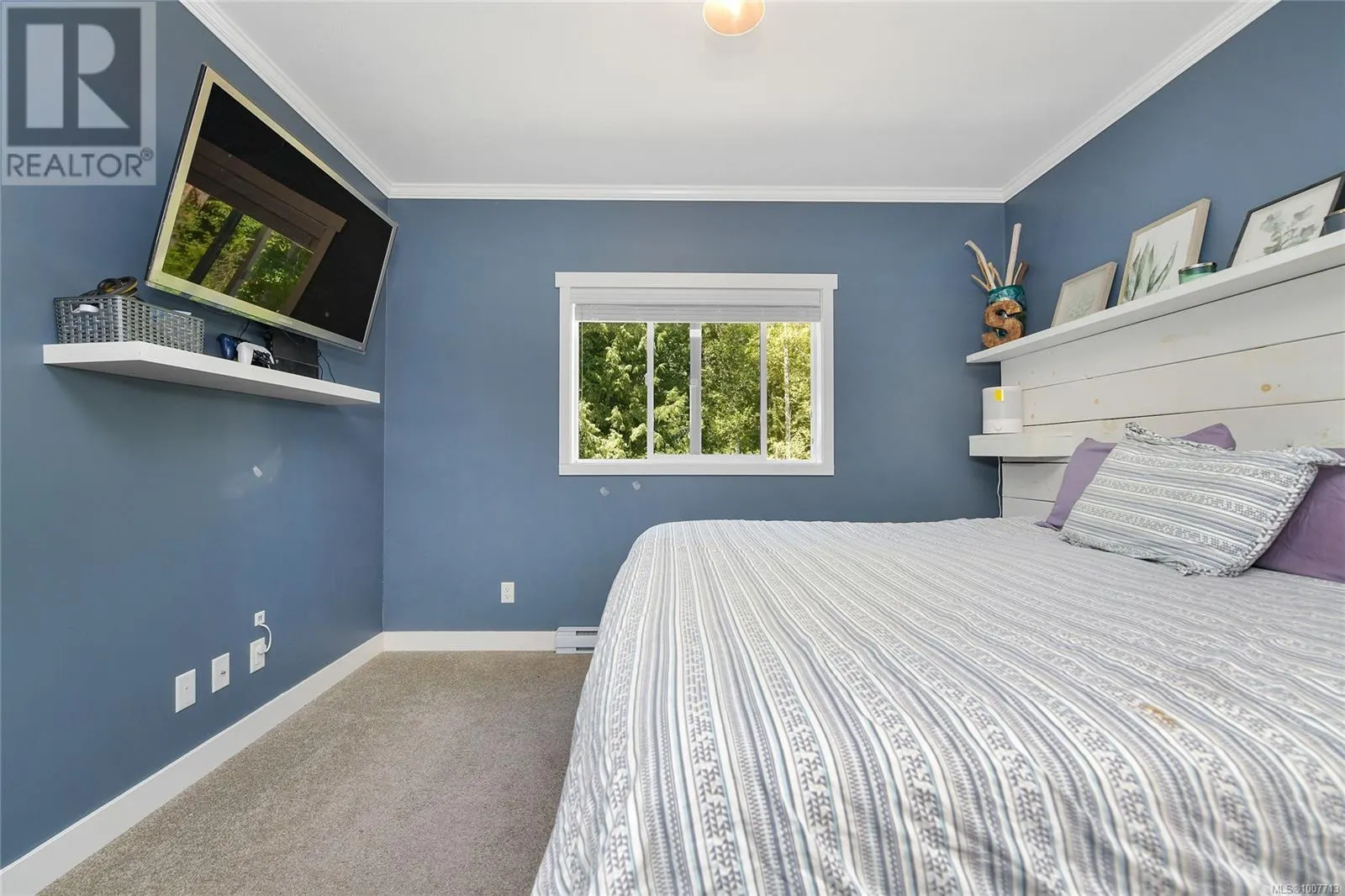 17 Saanich Ridge Dr