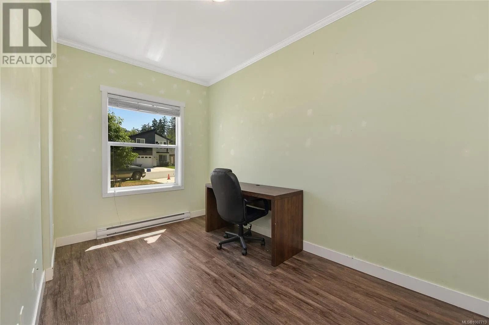 17 Saanich Ridge Dr