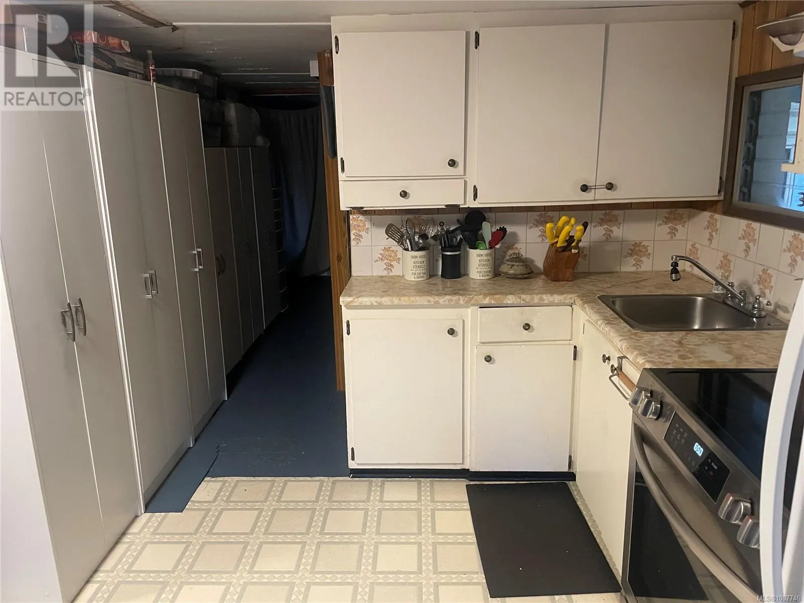 247 Huson Rd