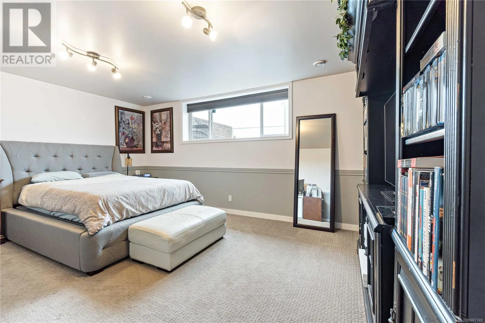 198 Heritage Dr